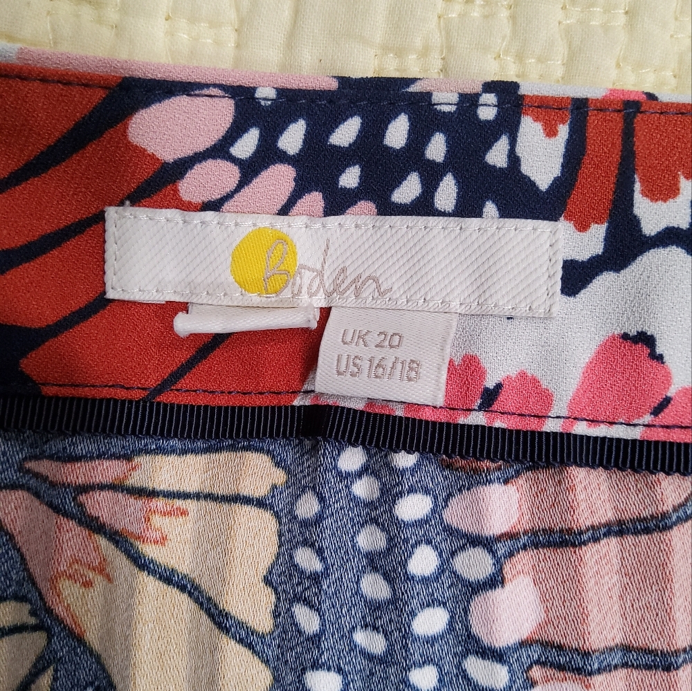 Boden Pleated Floral Midi Skirt Size 16/18 - Picture 2 of 11
